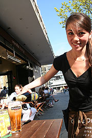 Hier gibt es seit April 2007 auch das frische Cider "Magners" aus Irland (©Foto: Martin Schmitz)